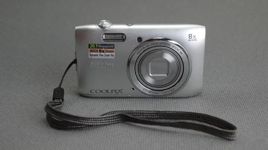 Цифровой фотоаппарат Nikon Coolpix S3600 20.1Mpix Вживане Ціна