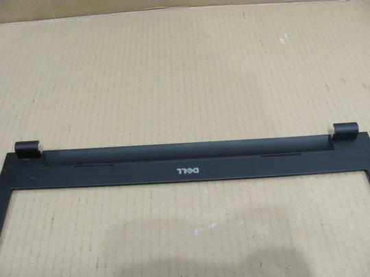 номер0304-4 рамка матриці matrix frame Окантовка дисплея Рамка екрана Корпус рамка матриці  04KF62 для Dell Inspiron 15 3541 3542 3543 оригінал З аукціону