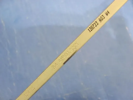 номер0223-18 кріплення з петлями 34.4IP01.XXX для DELL Inspiron N5040 N5050 M5040 3520 Vostro 1540 2520 Де купити