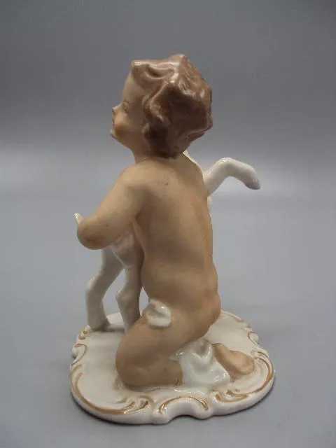 Фигура фарфор Германия путти ребенок и козлик мальчик с козленком высота 14 см №14345 Де купити