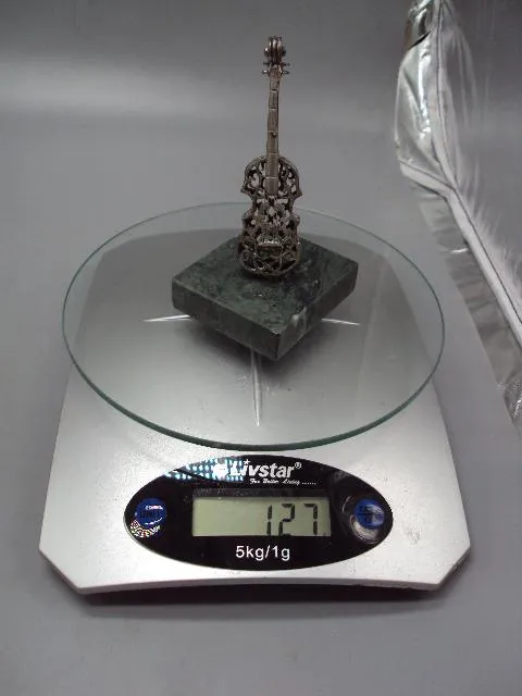 Фигура на подставке статуэтка музыкальный инструмент скрипка ажурная серебро 925 проба вес 127 г №18 З аукціону