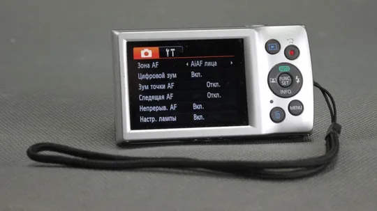 Купити Цифровой фотоаппарат 20.0Mpix Canon Elph 180 + 28–224 мм Canon Zoom lens x8 Вживане