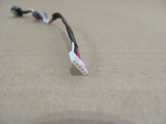 432-14 роз&#039;єм живлення DC30100R100  0J4GMJ  для  DELL Latitude 3550 E3550 оригінал З аукціону