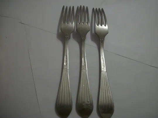 Вилка СССР 1960-70-х . Абсолютно Новые . Широкие .Узкие . Длина 21, 19, 18-см.  Всего 21-штук. Характеристики