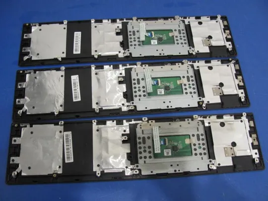 Купити №47-19 середня панель з тачпадом 13N0-AUA0101 для ACER V3-772G оригінал