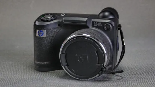 Цифровой фотоаппарат 5.3Mpix HP Photosmart 945 + x8.0 7.6-61mm EQ 36mm Optical Aspheric lens Вживане Продаж
