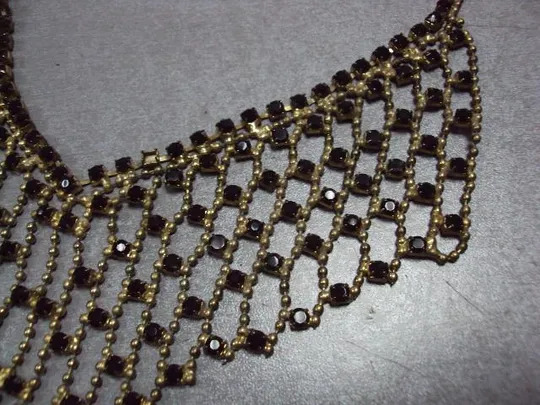 Бижутерия колье-пластрон ожерелье с черными вставками размер 5,5 х 16,2 (32,4) см №13471 Продаж