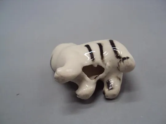 Фигура фарфор статуэтка котенок миниатюра котик Европа кот высота 3,5 см под реставрацию №11754 Недорого