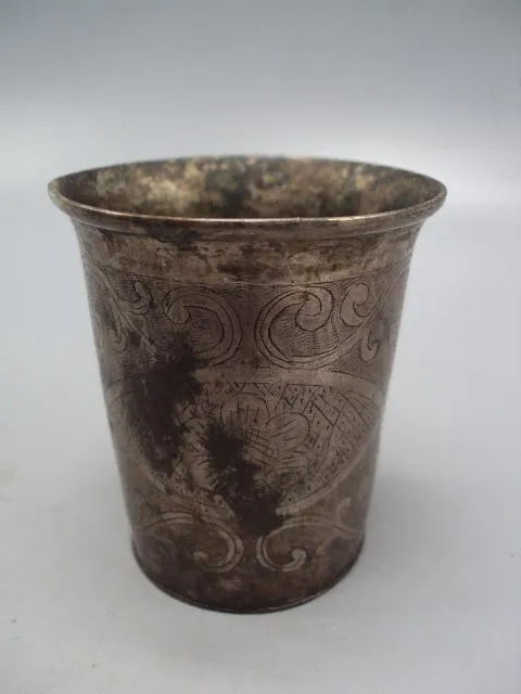 Рюмка стопка узор цветы серебро проба 12 лот вес 73,36 г высота 6,7 см, диаметр 5,8 см №14323 Де купити