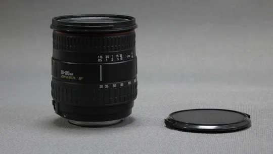 Canon EF Sigma 28-200 mm/3.5-5.6 DL Aspherical IF Macro MC Ф72mm З аукціону