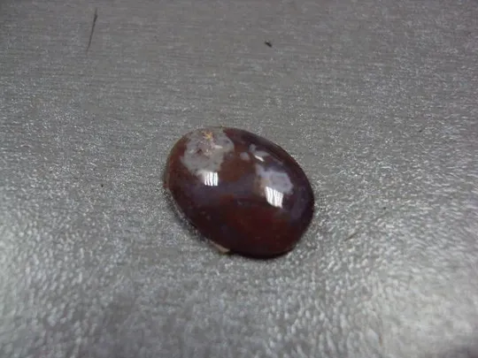 Камень яшма овальная для ювелирных изделий вес 1,64 г размер 5 х 18 х 13,5 мм №13256 Ціна