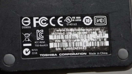 1Tb внешний жесткий диск HDD Toshiba Canvio Basics V63700-C p/n:HDTB110EK3AA External Black USB 3.0 З аукціону