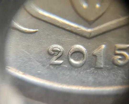 Купити (7361) 10 копійок 2015 різновид викрошок і розколів на аверсі (10 копеек 2015 брак)