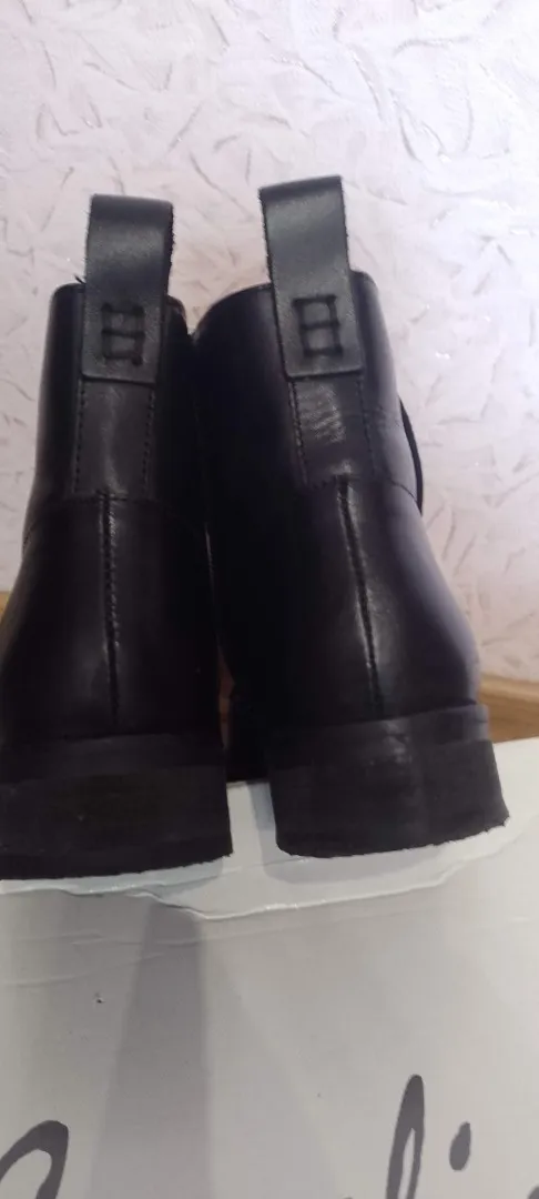 Продам ботіночки.Осінь-весна.Шкіра Де купити