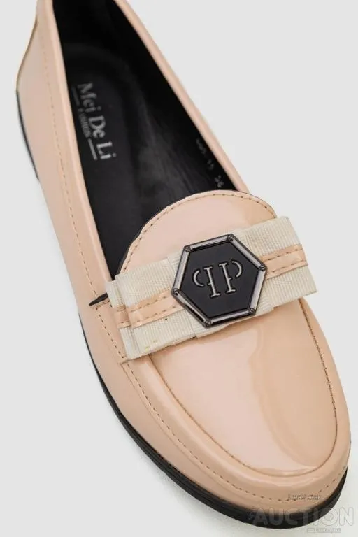 Купити Туфли женские лаковые 244R18-00944, цвет Светло-бежевый