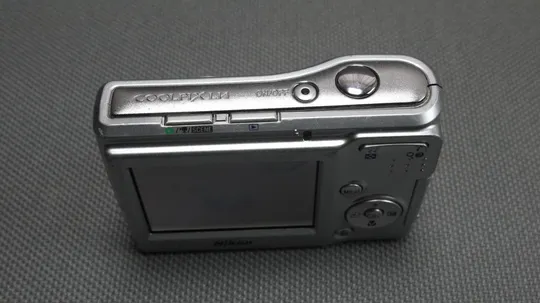 Купити Цифровой фотоаппарат Nikon Coolpix L14 7.1Mpix Вживане