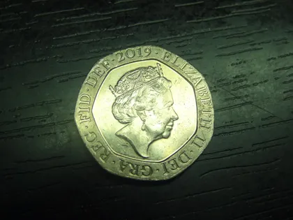 фото, 20 пенсів 2019 Британія