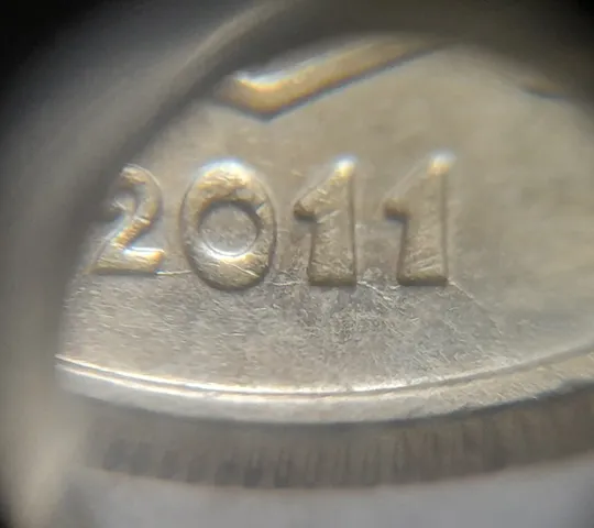 (7634) 10 копійок 2011 розколи та викрошки на аверсі (10 копеек 2011 брак) З аукціону