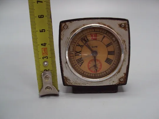 Настольные часы будильник Заря ссср на ходу размер 5,7х5,3 см №15868 З аукціону