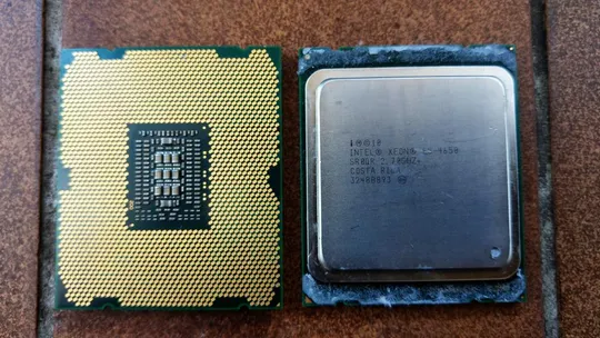 8х ядерный процессор Intel Xeon E5-4650 SR0QR 8C/16HT 2.70-3.30GHz/20M/8.0GT/s 130W Sandy Bridge LGA Вживане Ціна