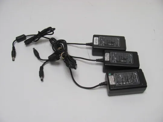 4348 адаптер живлення  FSP FSP015-1AD203C 12.0V 1.25A 3 шт НІМЕЧЧИНА Продаж