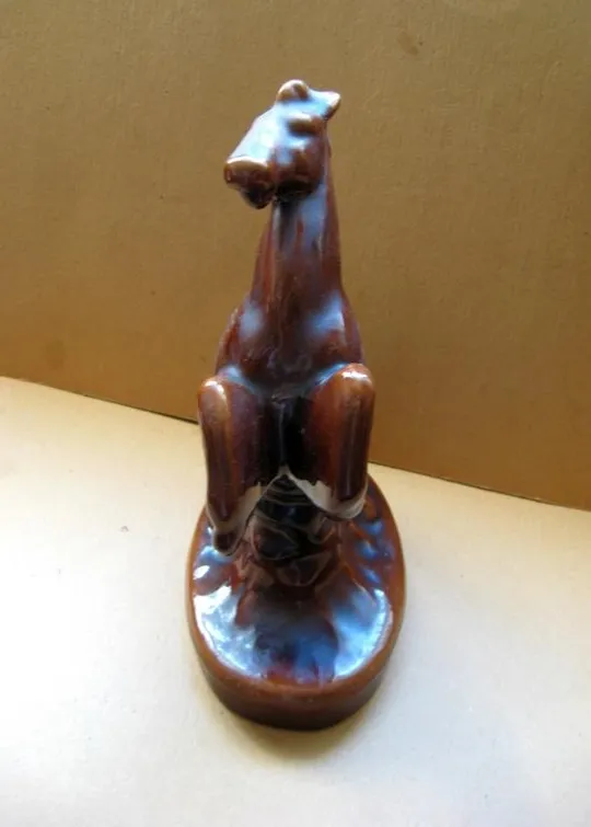 КІНЬ з піднятими ногами  = СРСР Недорого