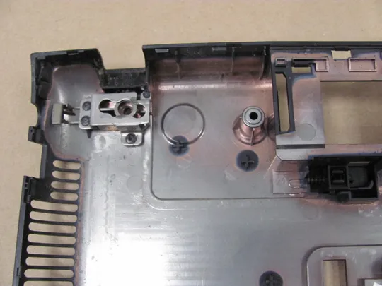 588-2 2 Кришка дно піддон корпуса BA75-03350A для  Samsung NP300E7A NP305E7A 300E7A 305E7A  оригінал Продаж