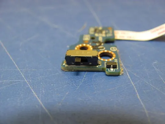 номер0005-10 Плата вкл / викл Wi-Fi LS-7764P для DELL LATITUDE E6530 Оригинал Де купити