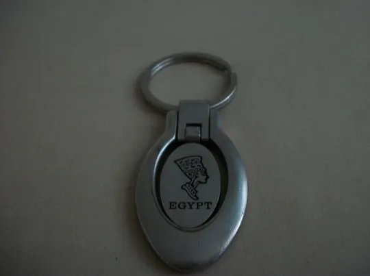 1. Брелок Таиланд Слоненок , с секретом . 2. Брелок Египет Нифертити . 3. Брелок фиолет , для валют Продаж