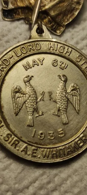 1935 год РЕДКАЯ медаль Король Георг Пятый и Королева Мэри 25 лет правления Великобритания dp351. Продаж