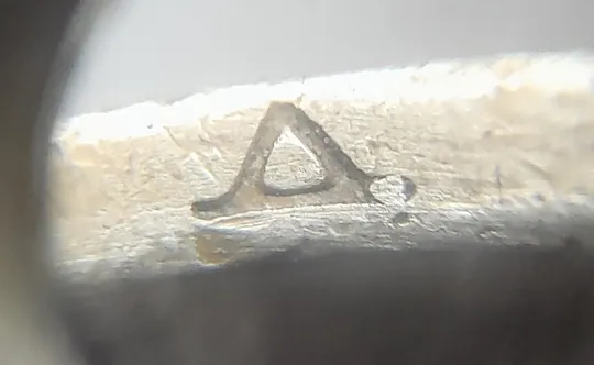 Купити (1268) 1 гривня 2001 викрошка у 'Д' слова 'ОДНА' на гурті (1 гривна 2001 брак)