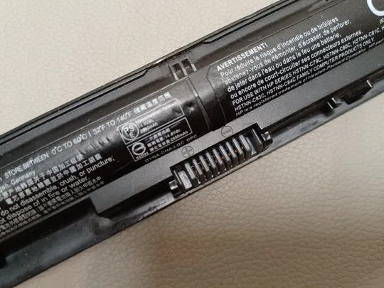 0657 акумулятор HP VI04XL  HSTNN-DB6L 14.8V 40WH НІМЕЧЧИНА З аукціону