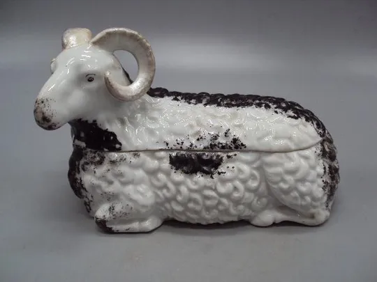 Масленка фарфор Кузнецов барашек шкатулка баран Кузнецова 10,5х17х14,7 см под реставрацию №2944 Ціна