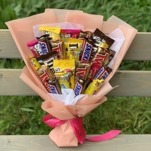 Букет з цукерок M&amp;M’s, Skittles і шоколадних батончиків Снікерс, Марс оригінальний подарунок Ціна