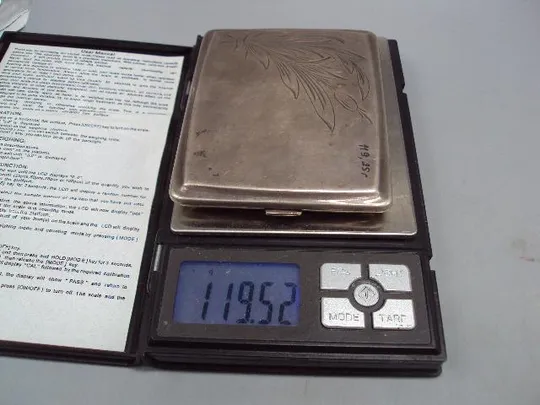 Портсигар резьба узор листья серебро KiM Польша Krupski &amp; Matulewicz вес 119,52 г 8,2х9,9 см №14331 З аукціону