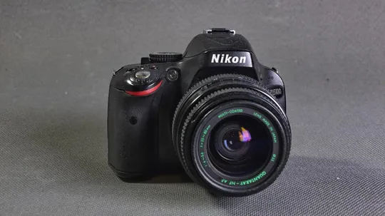 Зум объектив Quantaray-NF AF 35-80mm/4.0-5.6 Ф52mm байонет Nikon AF Multi-CoatedJapan Вживане Продаж