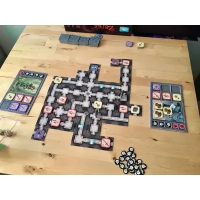 Купити Настольная игра Lord of Boards Тайны замка Карак (Karak) (LOB2302UA)