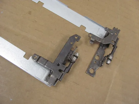 821-29 кріплення матриці з петлями  для DELL Latitude 14 3420 E3420  оригінал З аукціону