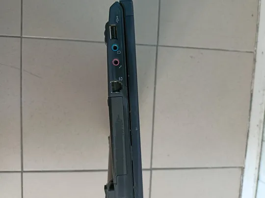 Ультрабук Lenovo ThinkPad X201 / 12.5" (1280х800) TN / Intel Core i5-520M (2 (4) ядра по 2.4 - 2.93 GHz) / 8 GB DDR3 / 250 GB SSD / WebCam / Fingerprint Інтернет-аукціон