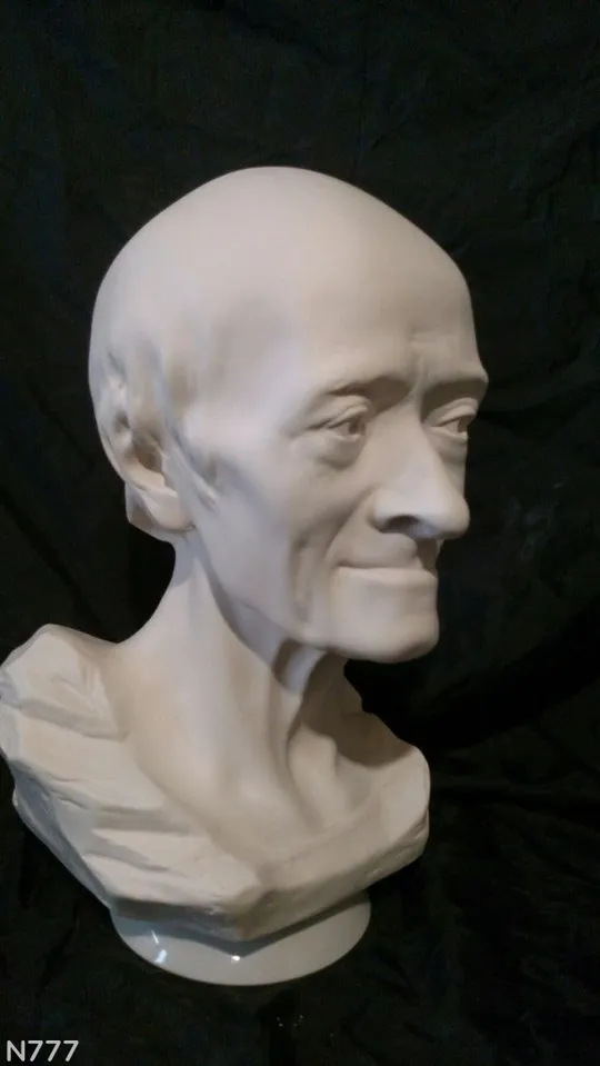 Гіпсовий бюст Вольтер З аукціону