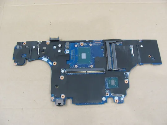 634-5 материнська плата SR2FU i7-6820HQ AAPA0 LA-C541P для Dell Precision 7510 P53F  оригінал Ціна