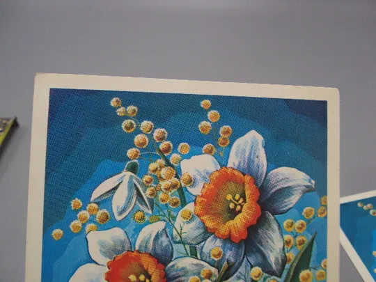 Купити Открытка 8 марта цветы нарциссы подснежники художник С. Горлищев 1980 год лот 2 шт №17810