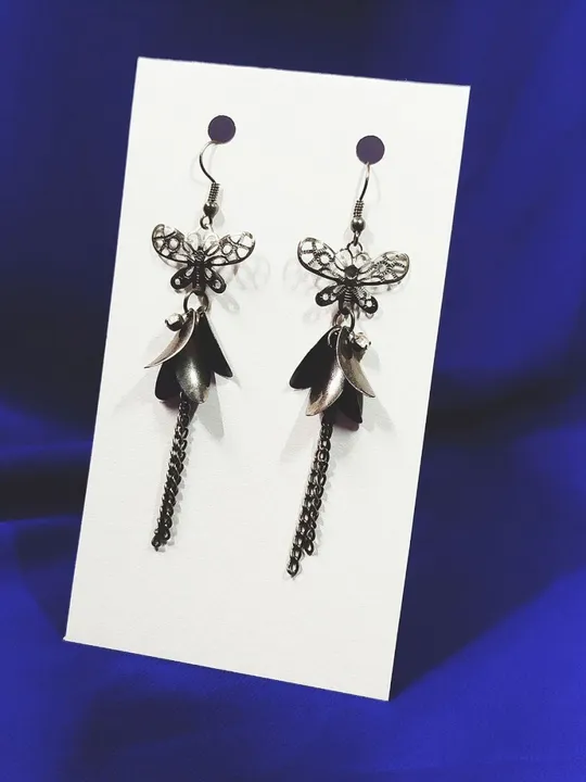 Купити Сережки “Метелик у сутінках” – сріблясто-чорні з підвісками