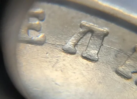 (4789) 1 гривня 2012 розколи у слові "ВЕЛИКИЙ" на реверсі + зминання (1 гривна 2012 брак) З аукціону