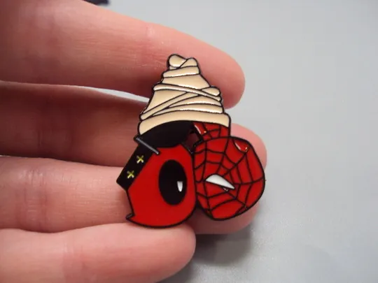 Значок пін Дедпул і Людина-павук Спайдермен Deadpool Spiderman Marvel Марвел знак брошка №18500 З аукціону