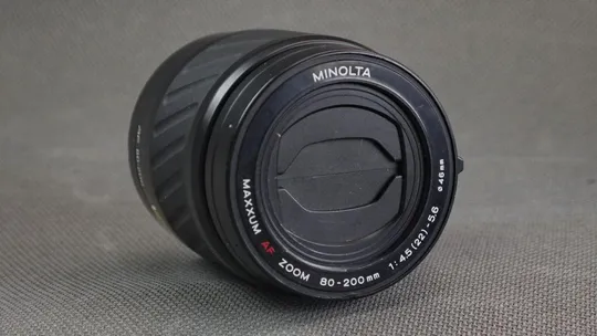 Купити Об&#039;єктив телевик Minolta Maxxum AF Zoom 80-200mm 1:4.5 (22)-5,6 Ф46мм Sony на полный кадр 24x36mm Вживане