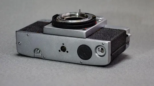 пленочный фотоаппарат Topcon UNI З аукціону