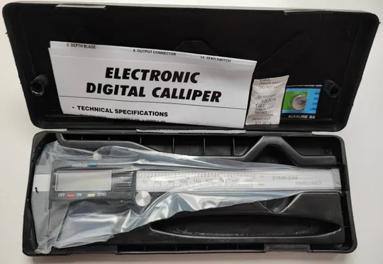 Електронний штангенциркуль digital caliper з lcd Де купити