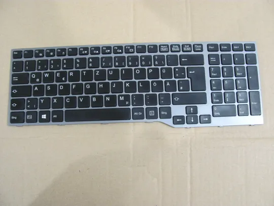 номер0563-13 клавіатура робоча з підсвіткою CP629311-04 CP629311-03 CP629311-02  для FUJITSU LIFEBOOK E754 E753, E756, E554, E557 оригінал Ціна