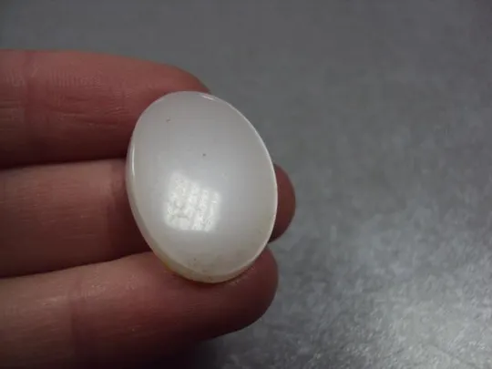 Камень перламутр овальный для ювелирных изделий вес 4,61 г размер 4,5 х 24 х 18 мм лот 3 шт №13286 Продаж
